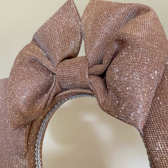 Rose Gold Minnie Ears - Picture 2 of 6